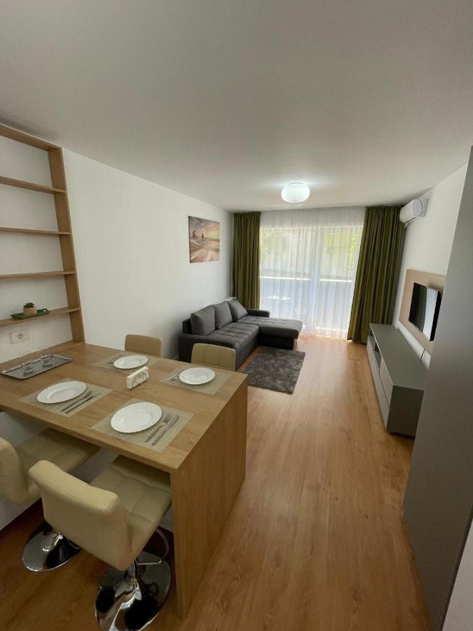 Silence Apartment 2 Oradea Ngoại thất bức ảnh